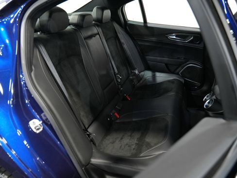 Used 2019 Alfa Romeo Giulia Quadrifoglio w/ Driver Assist Dynamic Package image 40