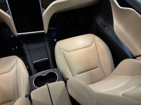 Used 2015 Tesla Model S 85 RWD image 35