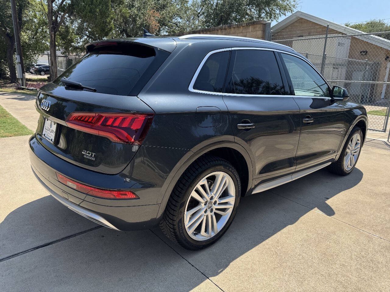 Used 2018 Audi Q5 2.0T Premium Plus w/ Premium Plus Package AWD/4WD image 10
