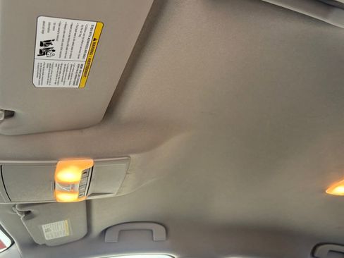 Certified 2025 Nissan Sentra SR image 33