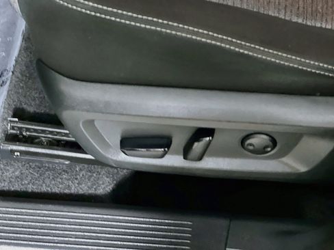 Used 2021 Nissan Rogue SV FWD image 16