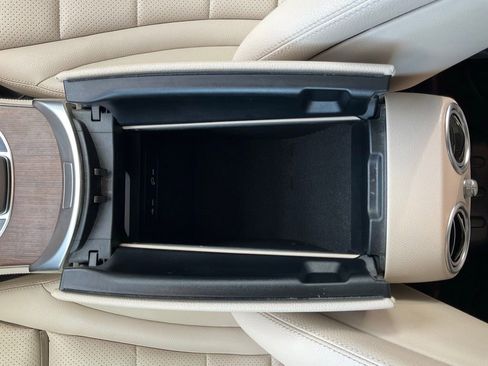 Used 2021 Mercedes-Benz GLC 300 image 25