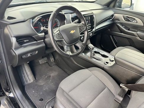 Used 2022 Chevrolet Traverse LT image 12