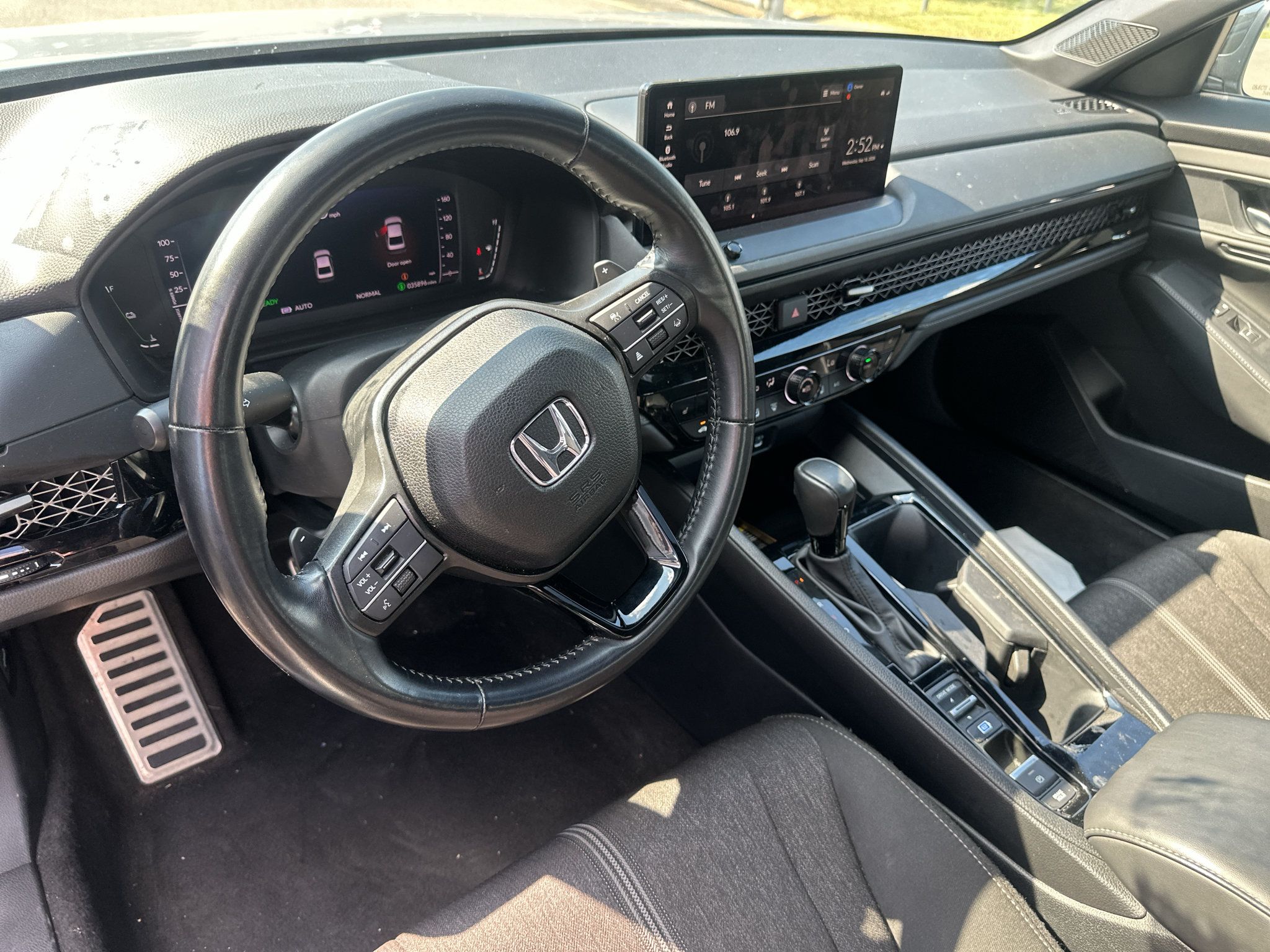 Used 2025 Honda Accord Sport image 19