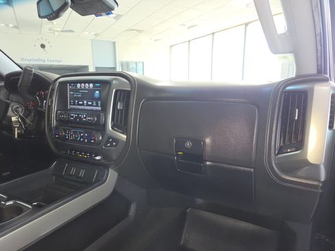 Used 2017 Chevrolet Silverado 1500 LTZ Z71 w/ LTZ Plus Package AWD/4WD image 32