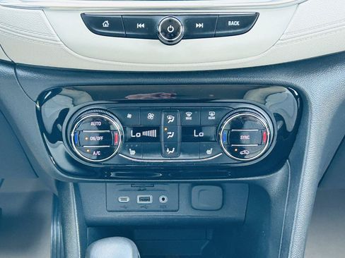 Used 2021 Buick Encore GX Select w/ Advanced Technology Package AWD/4WD image 25
