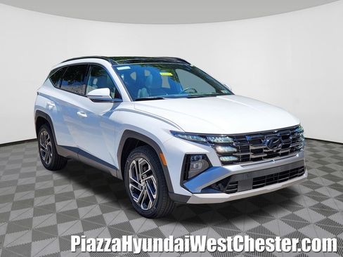 Certified 2025 Hyundai Tucson Limited AWD/4WD image 1