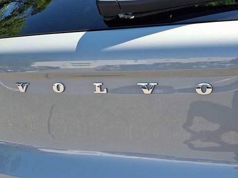 Used 2024 Volvo XC40 B5 Plus w/ Protection Package Premier AWD/4WD image 34