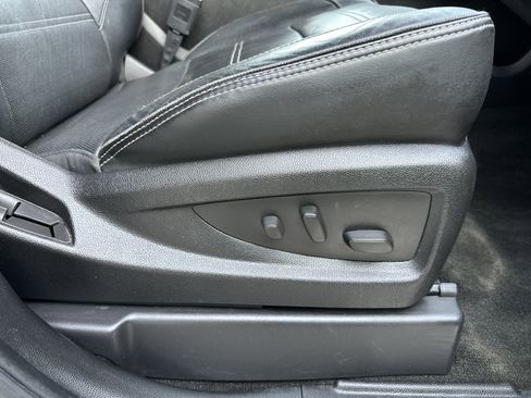 Used 2015 GMC Yukon XL Denali w/ Premium Package image 34