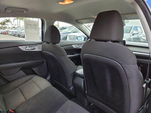 Used 2022 Kia Forte LXS w/ LXS Technology Package image 12