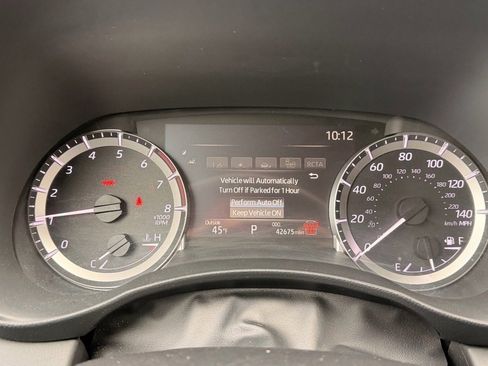 Used 2024 Toyota Highlander LE image 16