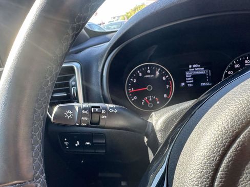 Used 2022 Kia Sportage Nightfall Edition image 28