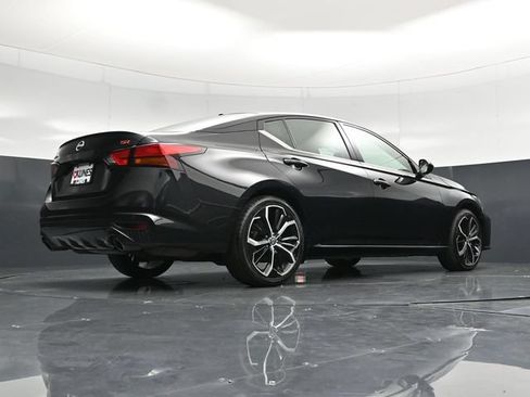 Used 2024 Nissan Altima 2.5 SR FWD image 51