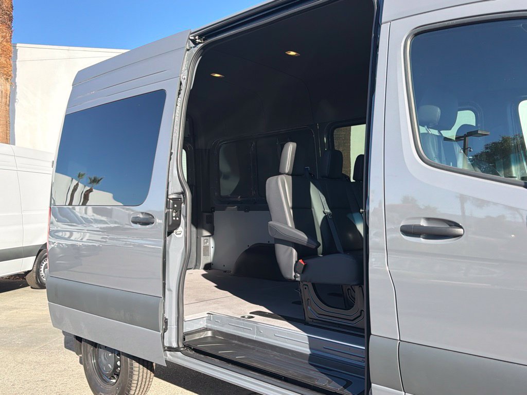 Used 2026 Mercedes-Benz Sprinter 2500 w/ Winter Package Plus image 17