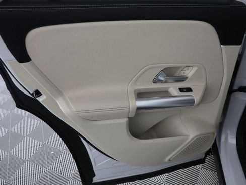 Used 2024 Mercedes-Benz GLA 250 4MATIC w/ Winter Heating Package image 26