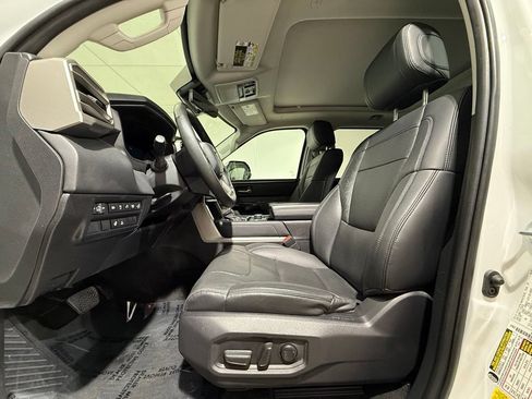 Used 2024 Toyota Tundra Limited AWD/4WD image 12