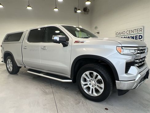 Used 2022 Chevrolet Silverado 1500 LTZ w/ Z71 Off-Road Package image 2