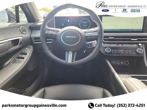 New 2025 Hyundai Sonata Limited image 12