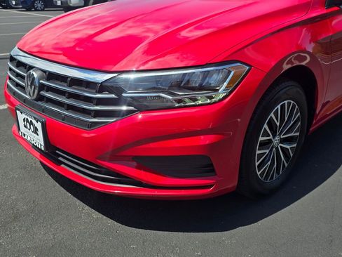 Used 2021 Volkswagen Jetta SE image 11