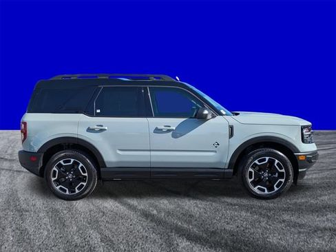 Used 2024 Ford Bronco Sport Outer Banks w/ Tech Package AWD/4WD image 3