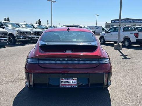 Used 2023 Hyundai Ioniq 6 SEL image 4