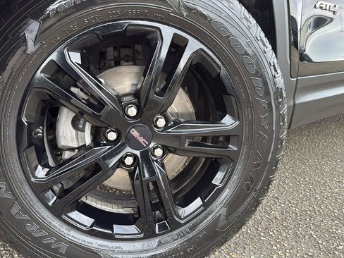 Used 2022 GMC Terrain AT4 w/ Tech Package image 7