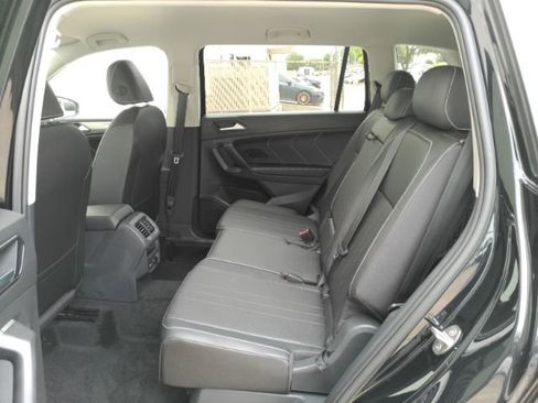 Used 2023 Volkswagen Tiguan SE FWD image 7