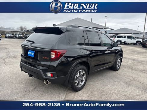 Used 2023 Honda Passport TrailSport image 5