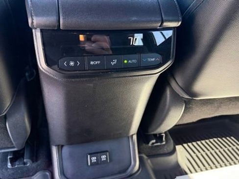 Used 2021 Toyota Highlander XSE AWD/4WD image 26