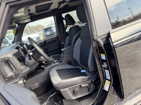 Used 2025 Ford Bronco Big Bend image 12