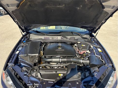 Used 2015 Jaguar XF Premium image 50