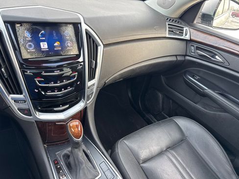 Used 2014 Cadillac SRX Luxury image 17
