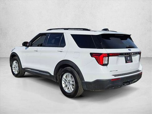 Used 2025 Ford Explorer Active image 8