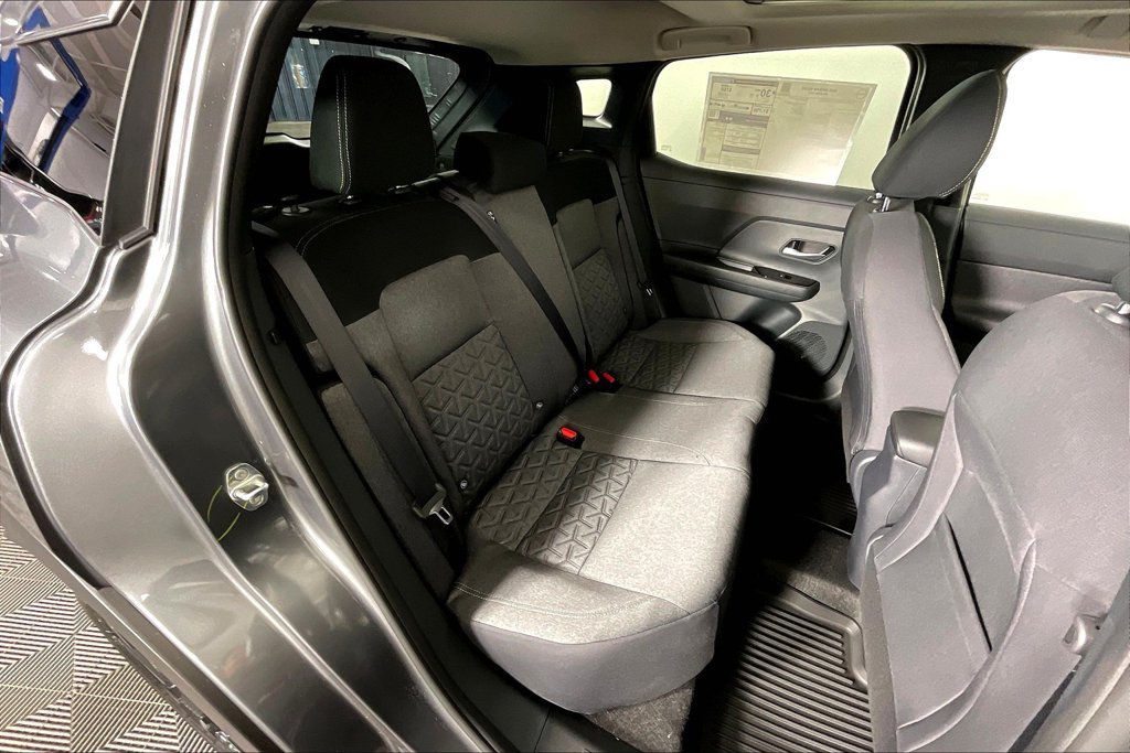 Used 2025 Nissan Kicks SV w/ SV Premium Package AWD/4WD image 22