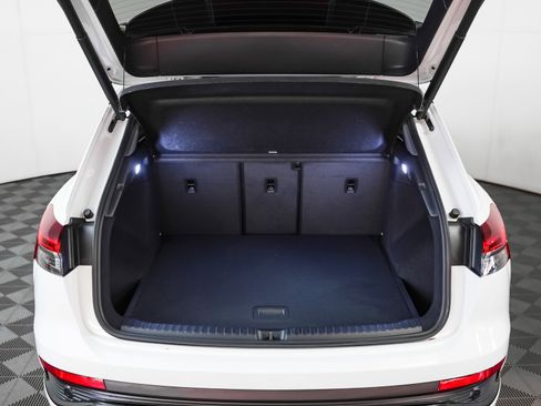 Used 2024 Audi Q4 e-tron Premium Plus w/ Premium Plus image 11