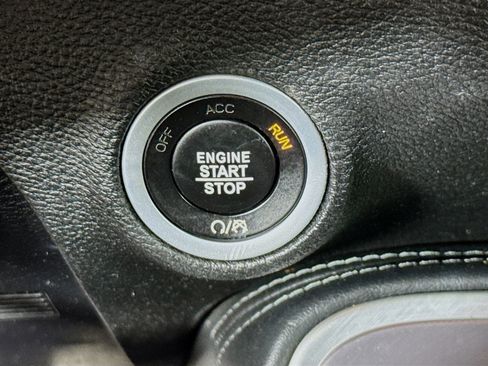 Used 2022 Dodge Challenger R/T image 20