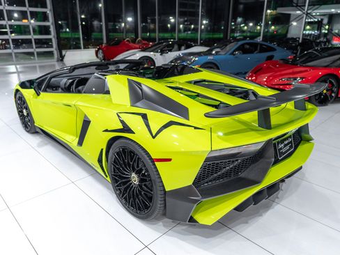 Used 2016 Lamborghini Aventador LP 750-4 Superveloce AWD/4WD image 49