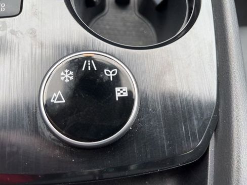 Used 2024 Nissan Rogue SL image 24