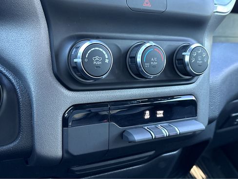 Used 2022 RAM 1500 Big Horn image 17