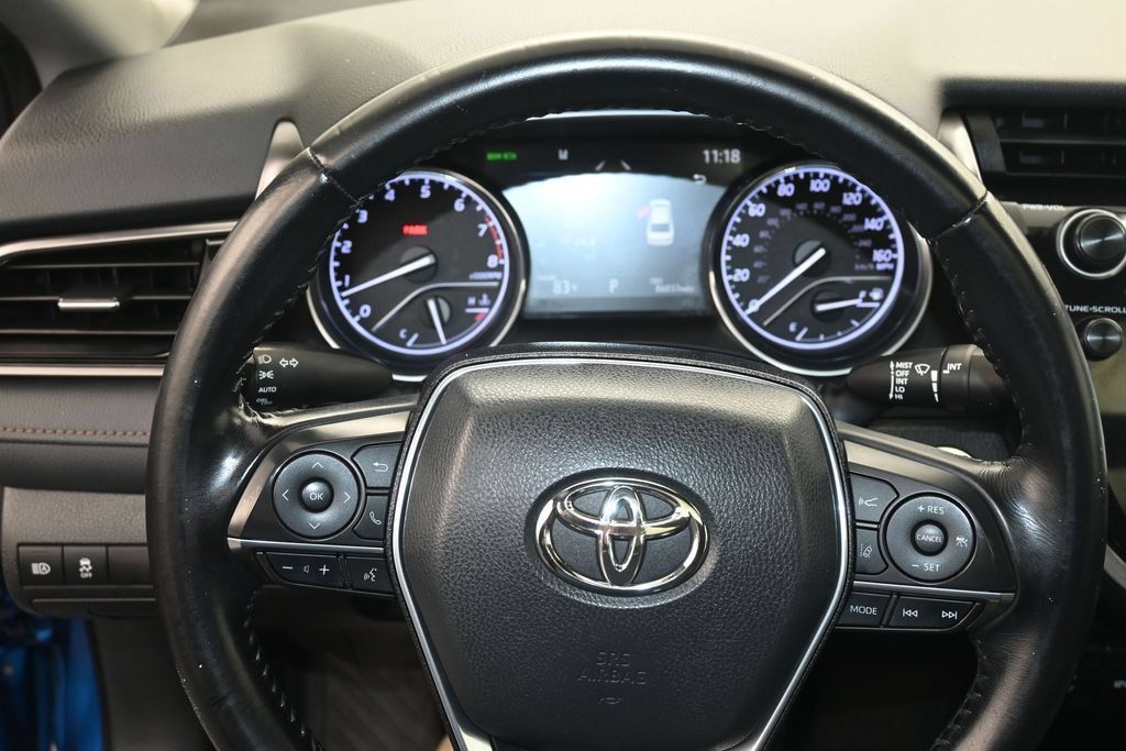 Used 2019 Toyota Camry XLE FWD image 9