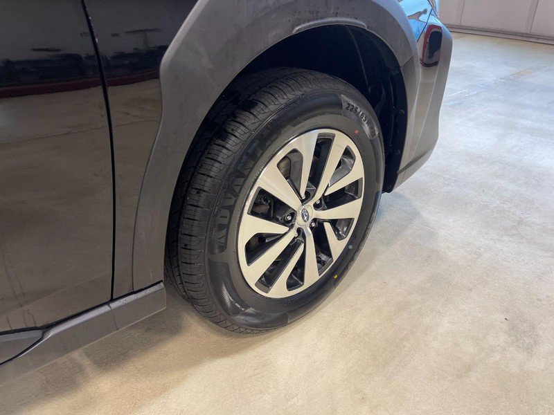 Used 2023 Subaru Outback Premium AWD/4WD image 5
