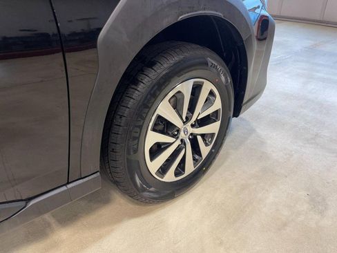 Used 2023 Subaru Outback Premium image 5