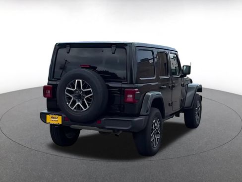 Used 2025 Jeep Wrangler Unlimited Sahara AWD/4WD image 11