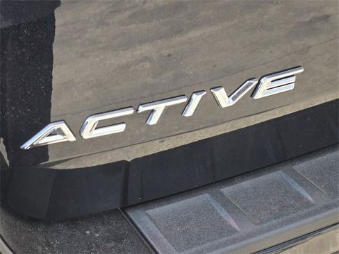 New 2025 Ford Explorer Active w/ Active Comfort Package image 9