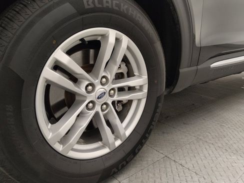 Used 2020 Ford Explorer XLT w/ Comfort Package image 31