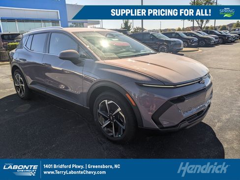 New 2026 Chevrolet Equinox EV LT image 1