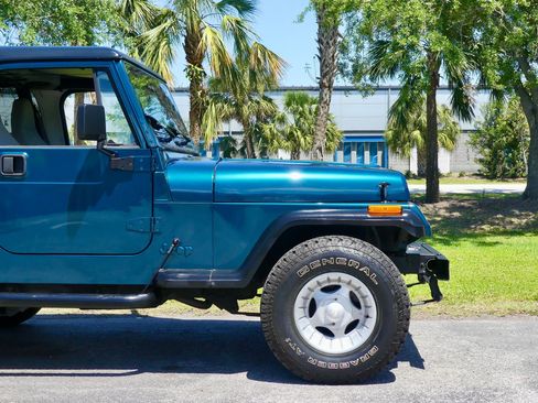 Used 1995 Jeep Wrangler Rio Grande AWD/4WD image 38