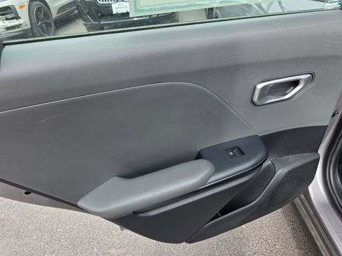 Used 2025 Kia K4 FWD image 13