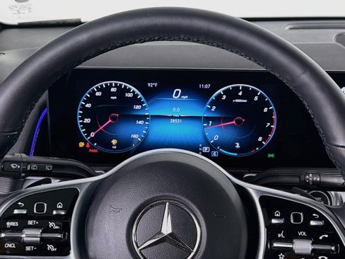 Used 2022 Mercedes-Benz GLB 250 image 18