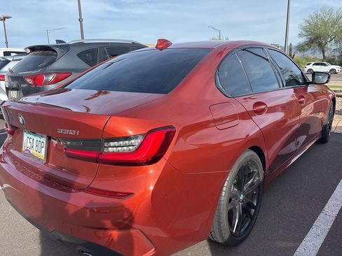 Used 2021 BMW 330i Sedan w/ M Sport Package image 12